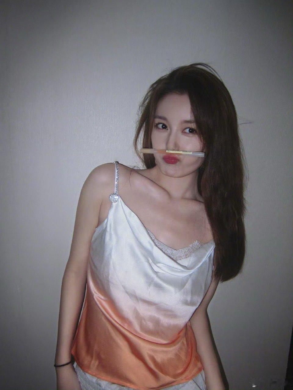 蒋依依 分享日常 好可爱好有灵气的妹宝！ ​​​