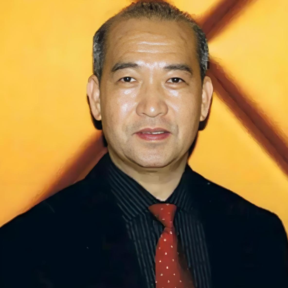 赵泰来才是真正的爱国人士把祖宗留下的天价文物运回祖国太令人敬佩了向他致敬！

2