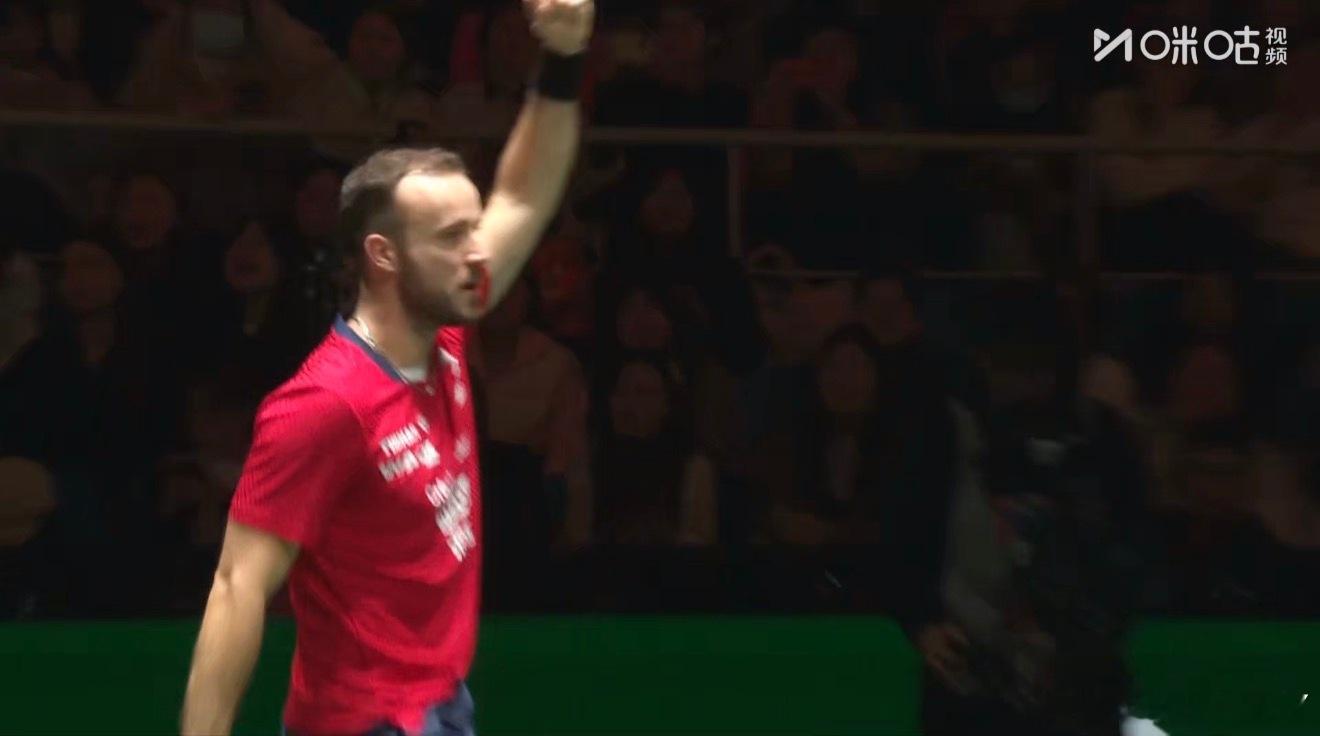 2025混合团体世界杯循环赛中国香港4-5法国黄镇廷1-2高茨（9-11 11-