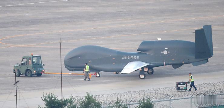 价值1.6亿美元，日本一架RQ-4“全球鹰”无人机突然失联！日本这波损失有点大啊