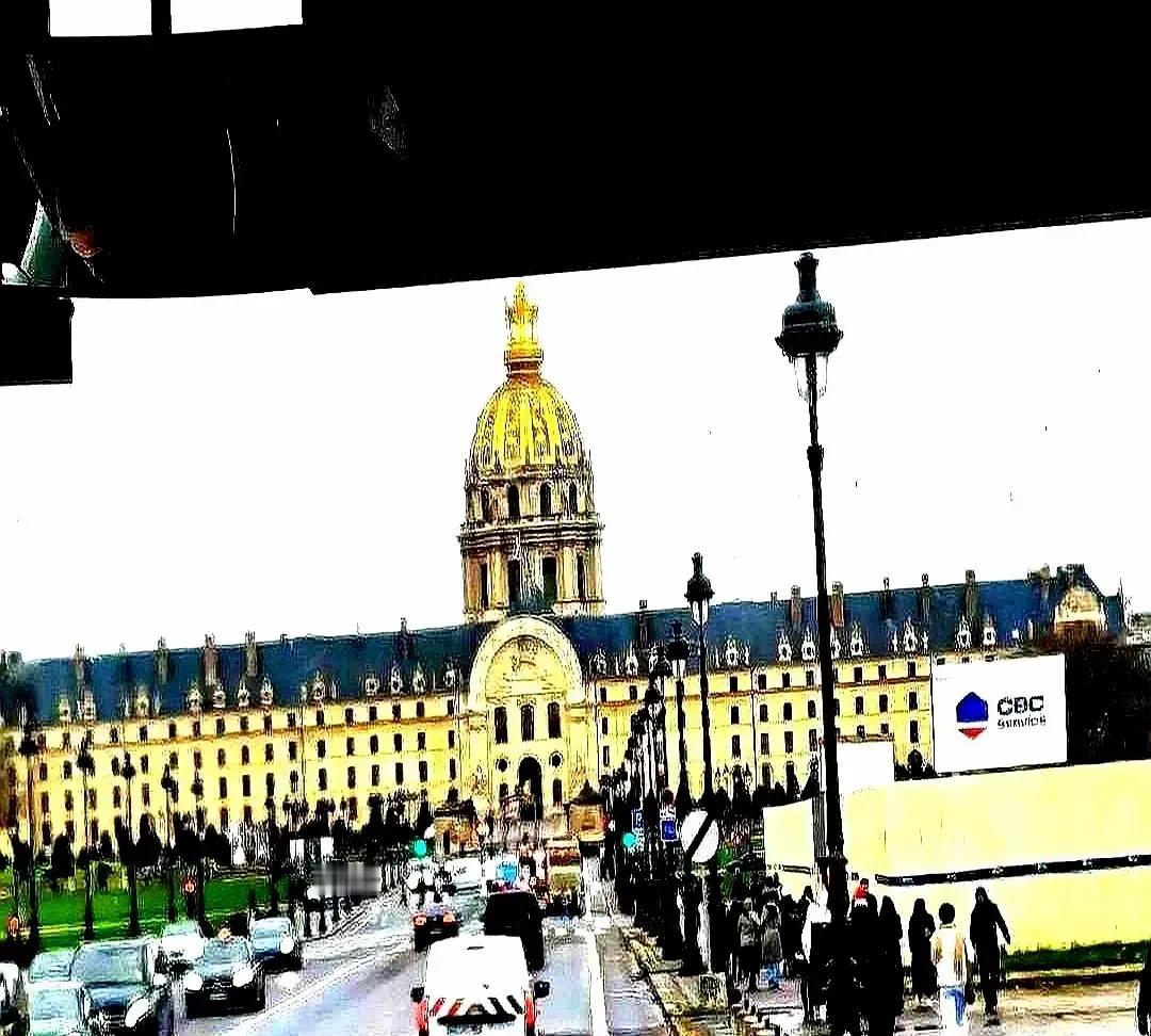 苗阜飞到巴黎说相声，顺手发了条微博，说小岳岳当年那段巴黎刷盘子不是编的。
我看完