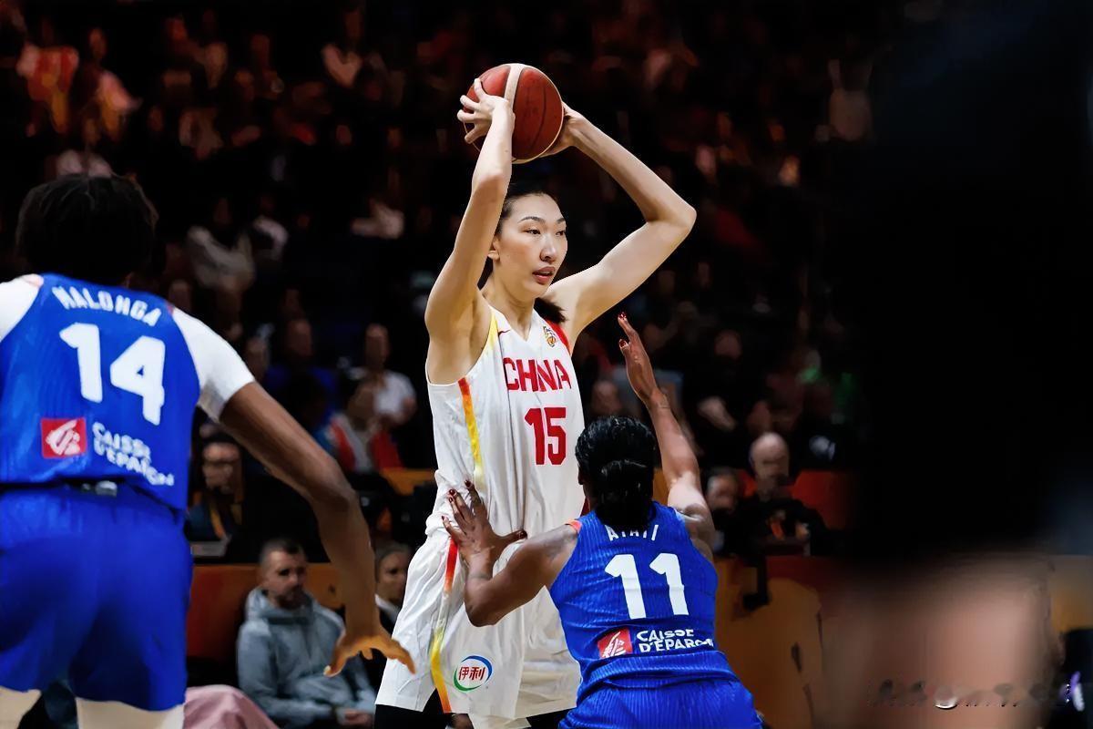 61-90不敌法国，中国女篮止步世界杯八强，韩旭21分拼尽全力难救主！

今晚，