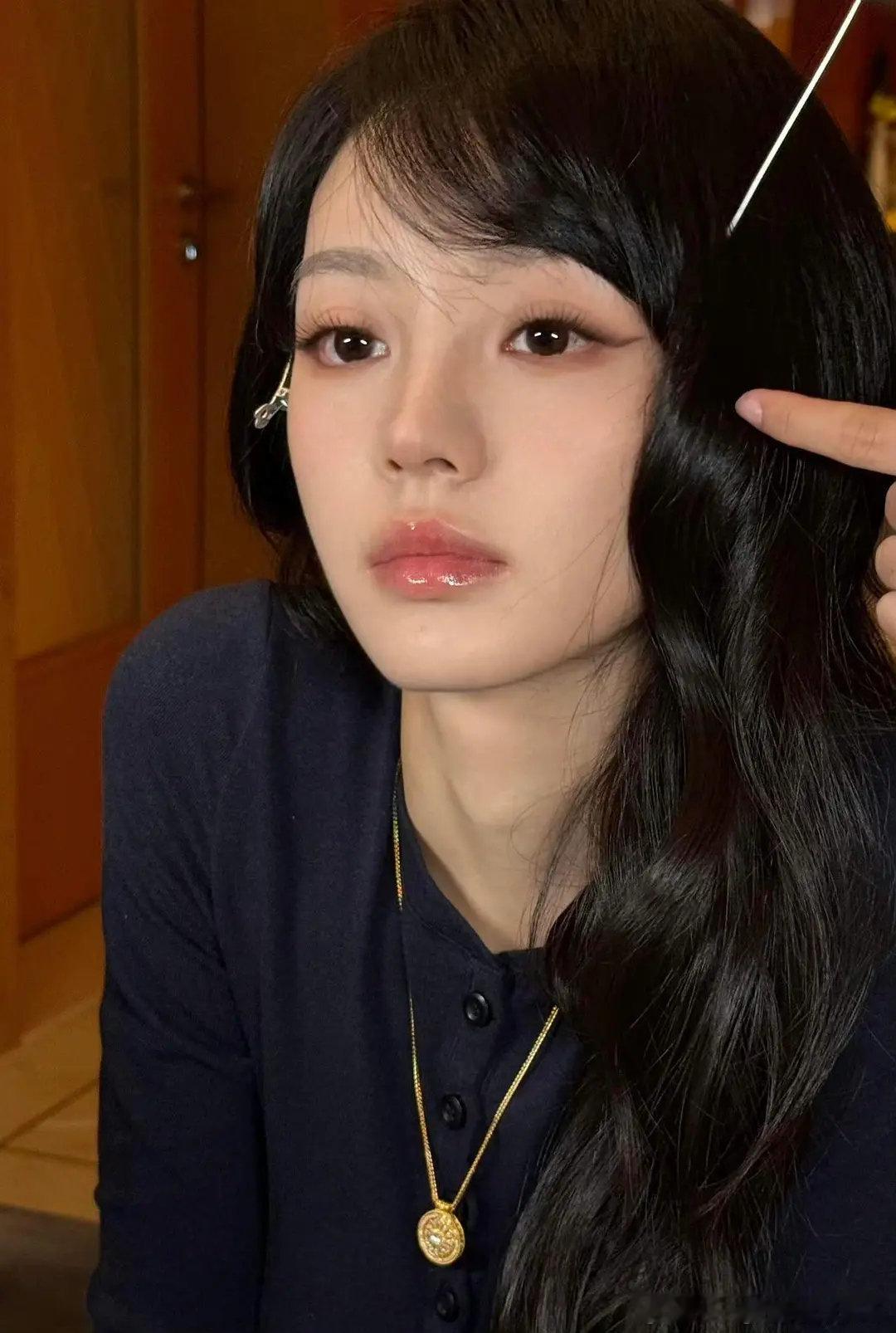 田曦薇vogue造型花絮，今天妆造好美[憧憬] 田曦薇VOGUE时尚之力盛会 ​