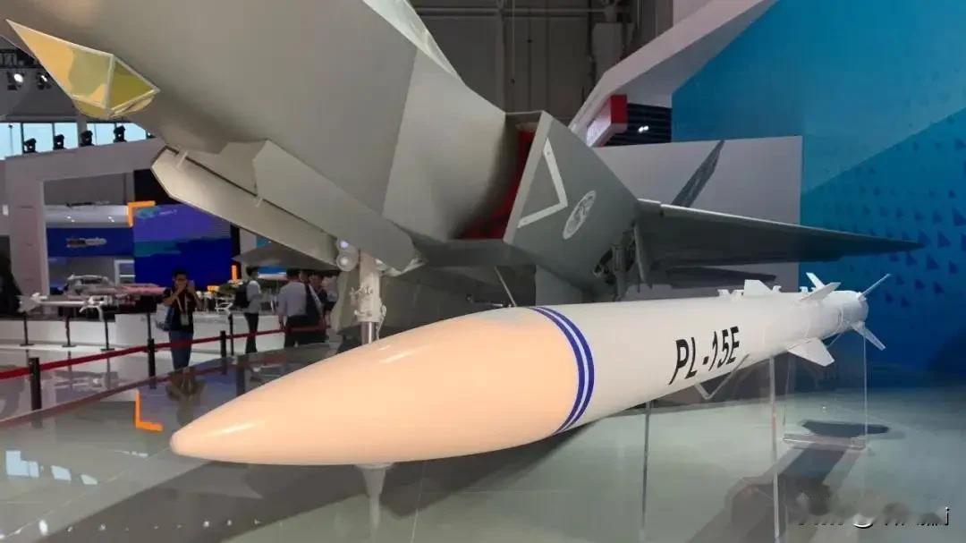 标，红旗-20咧，专治F-35的隐身病！

最近，空军公开资料里又见红旗-20咧