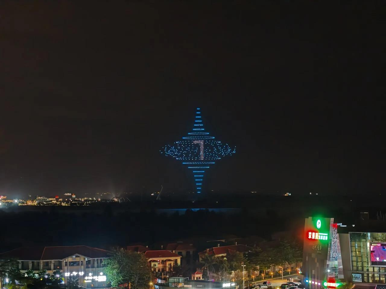 跨年烟花秀，放着放着，着火了吗？？？