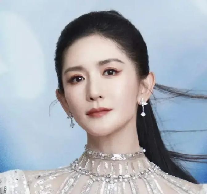 谢娜官宣乘风2026新身份，评论区全是期待

4月2日谢娜亲自在社交平台官宣，确