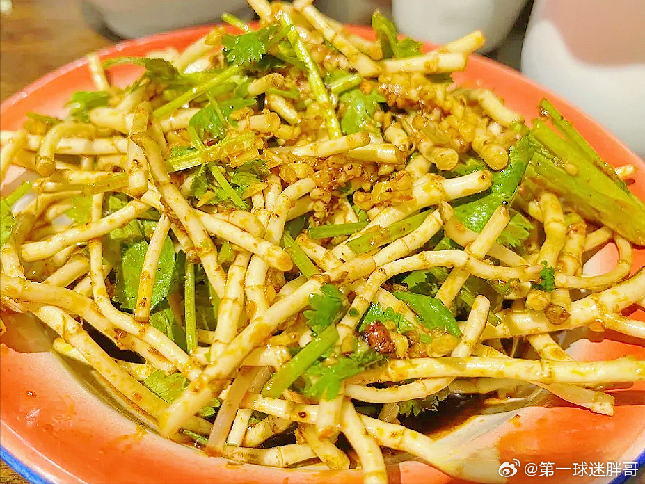 全国七大争议地方美食 我国美食文化源远流长，全国各地都有众多自己当地的特色美食，