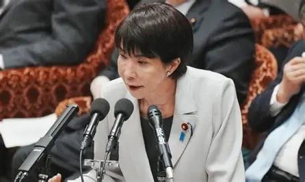 日本支持“南海仲裁”？那就按“仲裁”逻辑，日方也放弃自己的海洋权益 
 
所谓的