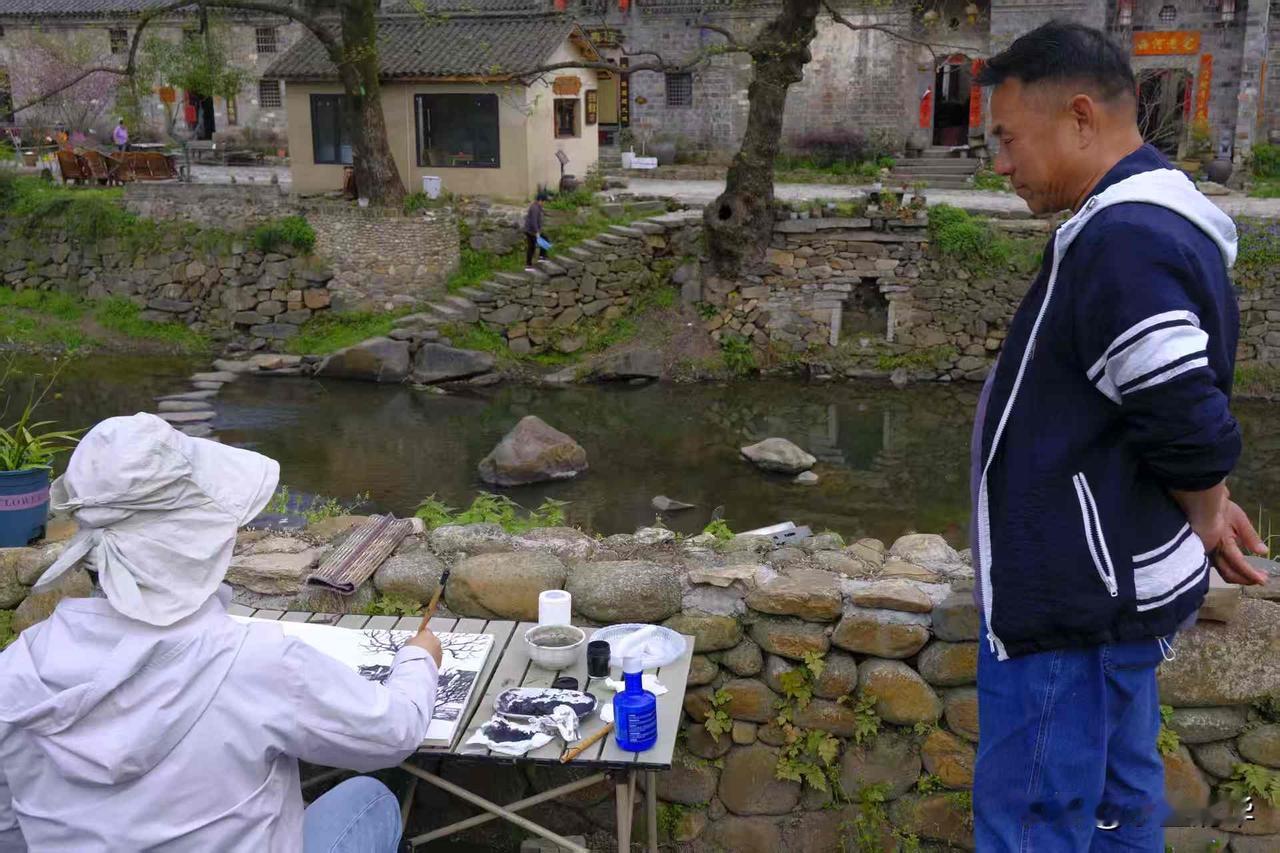 旅行中如何拍摄古镇我们在新县西河湾古村写生采风[玫瑰][福]