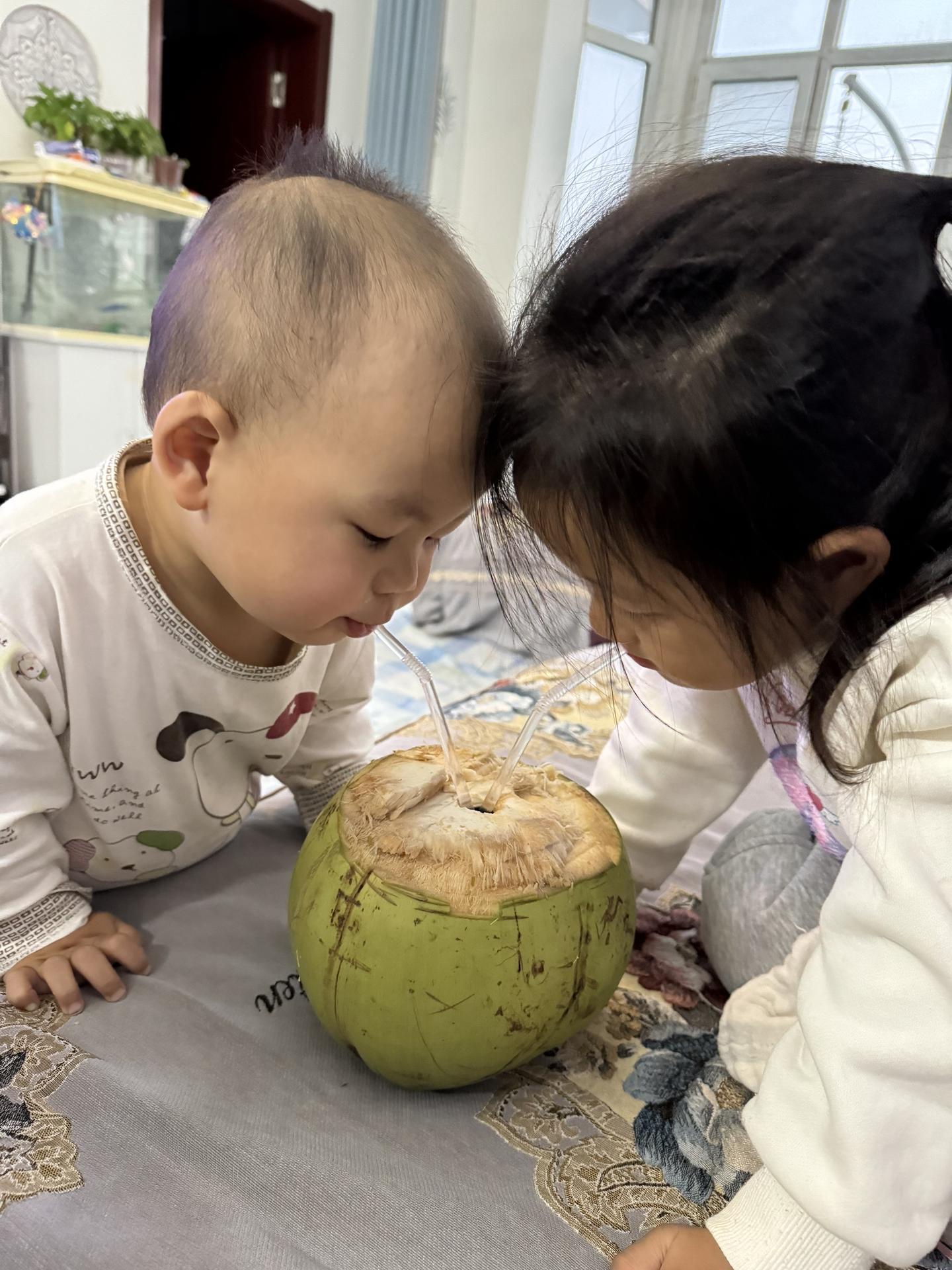 👧🏻ིྀ♡👦🏻  今日·姐弟局 是姐姐和弟弟 ， 是一起感受过...