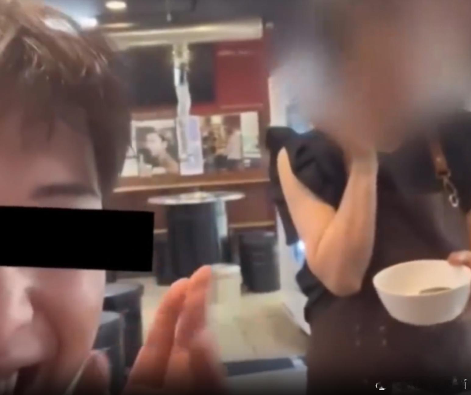 中国网红赴韩拍视频嘲讽烤肉店“难吃” 遭批借语言差异羞辱店家丢人近年来，一些网红