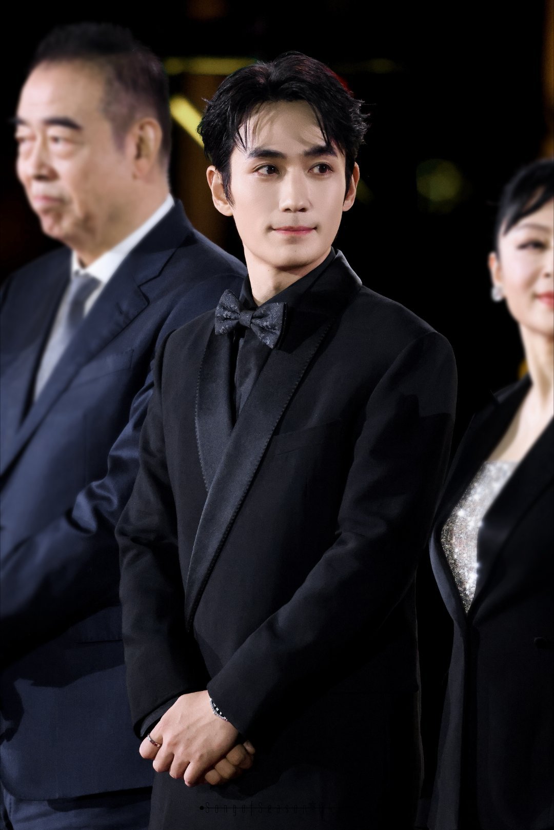 🐉 🐉 🐉  🐉 一个人，一念之间；一把枪，一道抉择。枪声响起，风暴之中