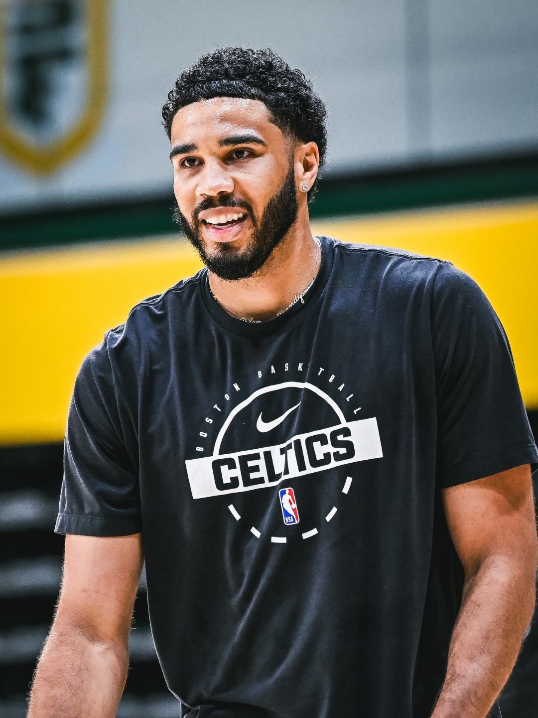 马祖拉：“塔图姆之前在缅因凯尔特人那边进行了训练，状态出来得不错。但关键是信任我