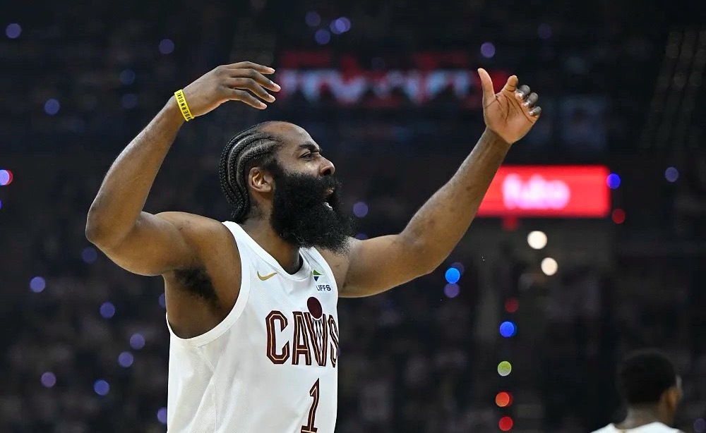NBA季后赛东部半决赛G2，骑士客场97-107输给活塞，大比分0-2落后。本场