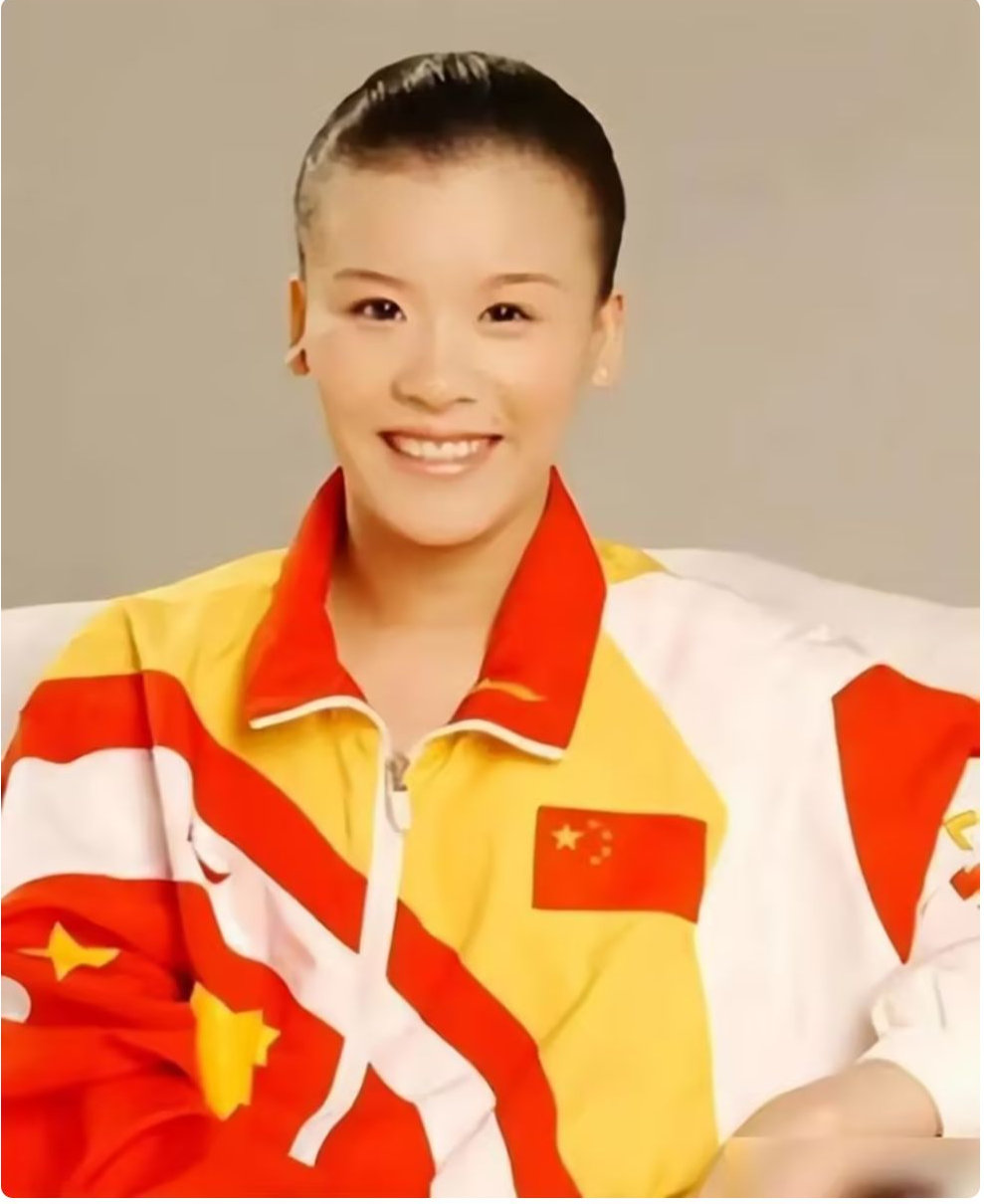 45岁桑兰近况曝光！嫁给黄健生下一子，如今婚姻幸福被宠成公主 
