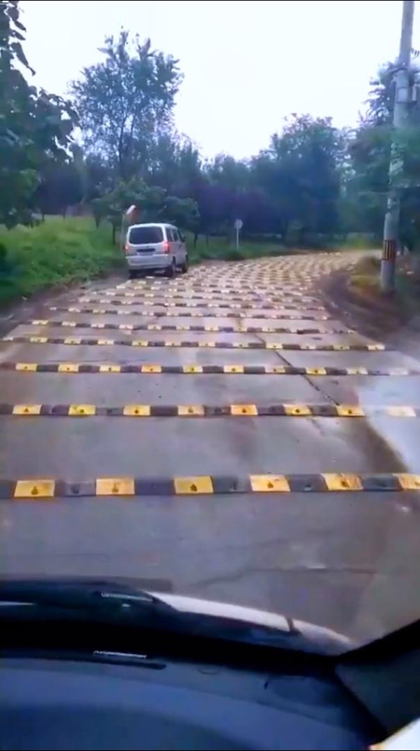 这一趟下来，多年的结石都给我震碎了[擦汗]