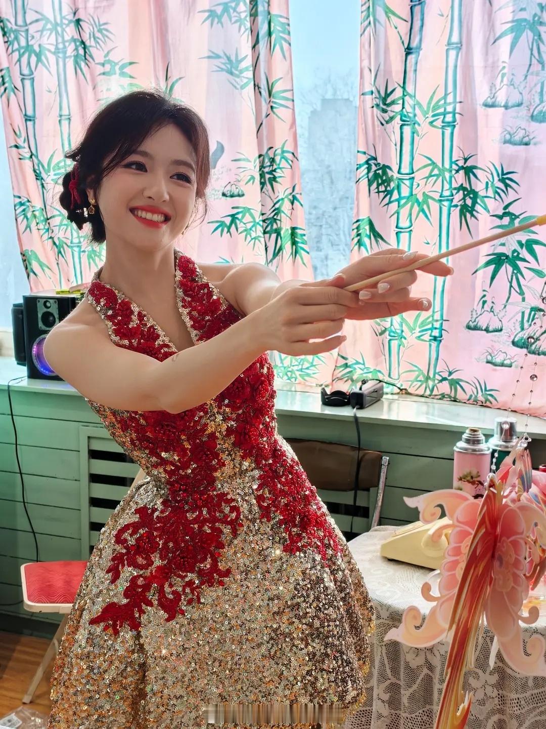 迪迪又变漂亮，对比之前的状态，确实瘦了好多