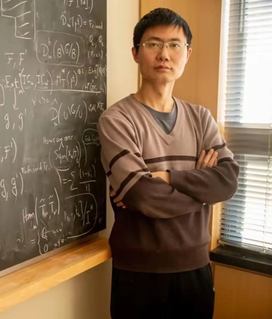 恽之玮，国际奥数满分金牌，北京大学“数学大魔王”，连续四年成绩全年级第一，普林斯