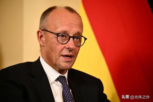 德总理妄想复刻广场协议施压人民币，郭正亮直言：轮不到你指手画脚
 
德国总理默茨
