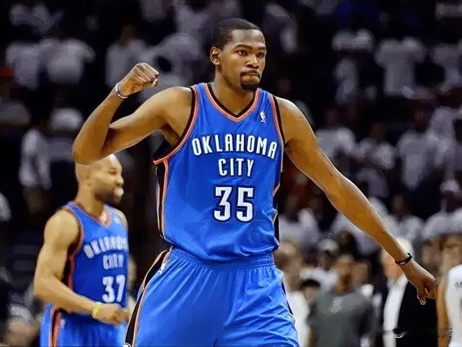 杜兰特的巅峰赛季，相信会有不一样的答案，有雷霆时期的少年得志，有勇士时期的巅峰圆