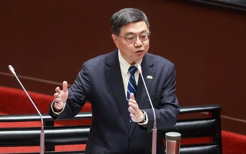 台行政院长卓荣泰自比守门员，8次不附属。网友大批：无耻无赖不要脸。
卓荣泰9月7