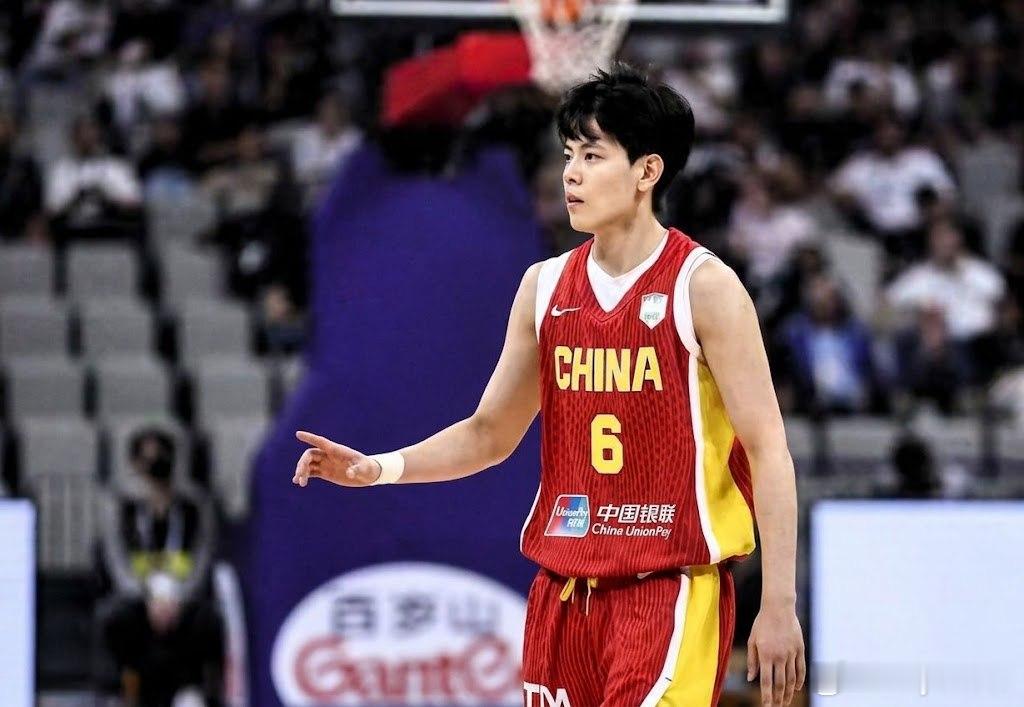 ⚡️蓝军阵容补强！彭德斯等六将抵达香港，正式与切尔西全队会合切尔西结束澳洲季前赛