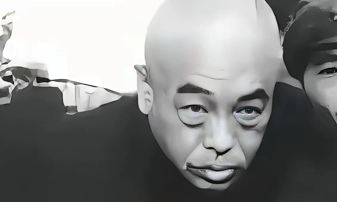 每次看到这张照片，我的心莫名的会痛！曾经您在战场上立下了赫赫战功，中外闻名！一生