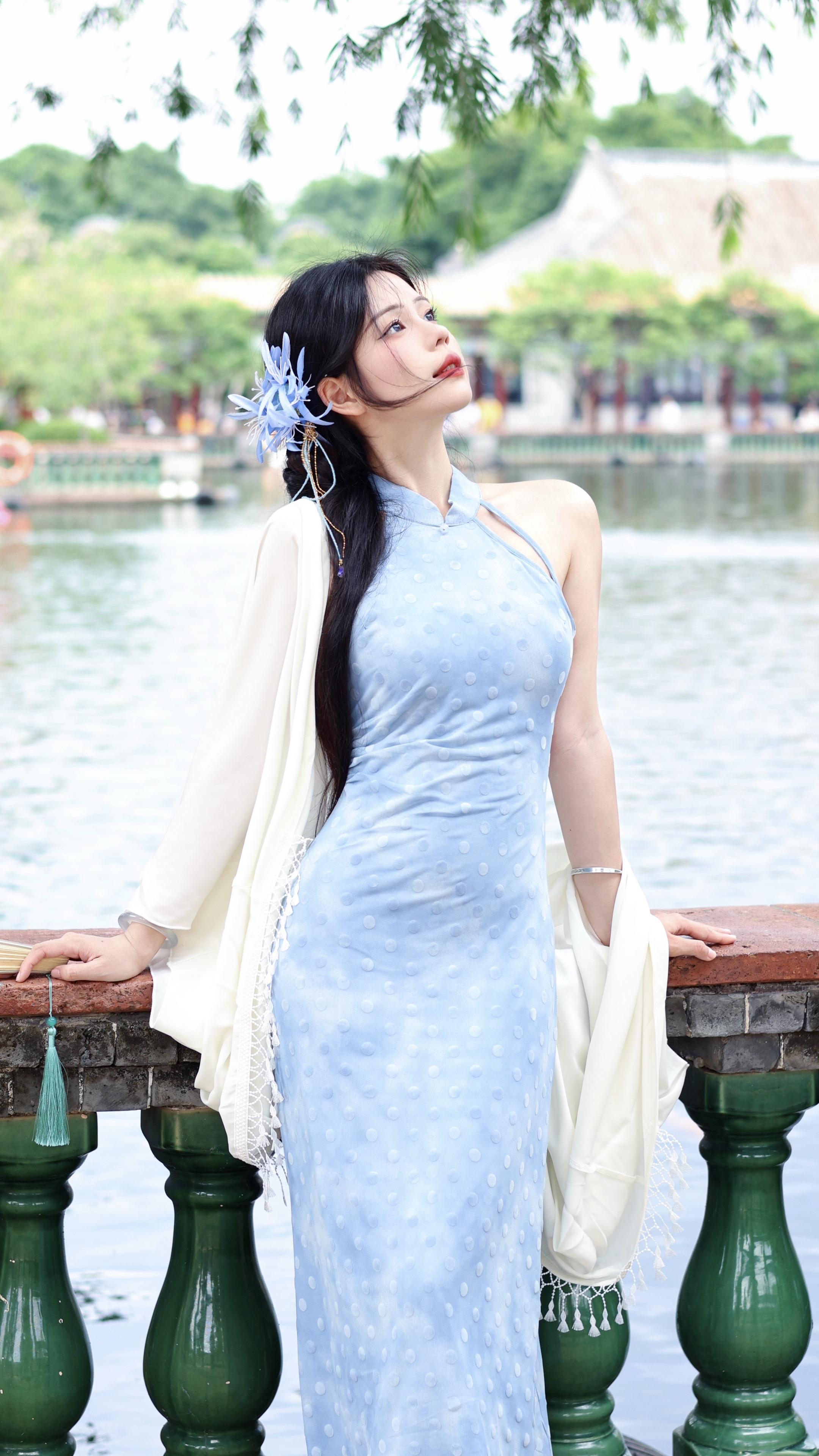 感我此言良久立。