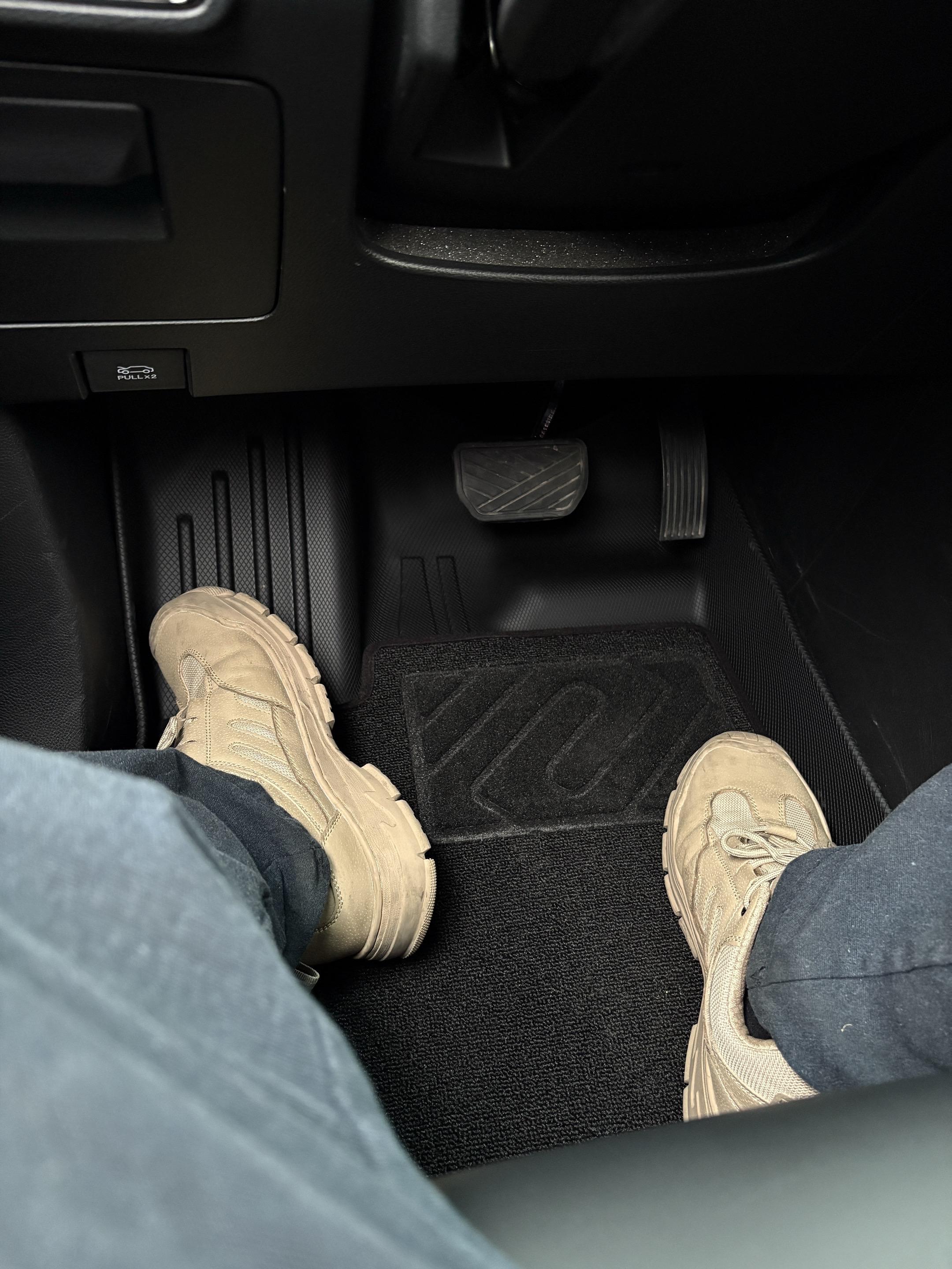 不知道你们提gs8 用的都是什么脚垫。