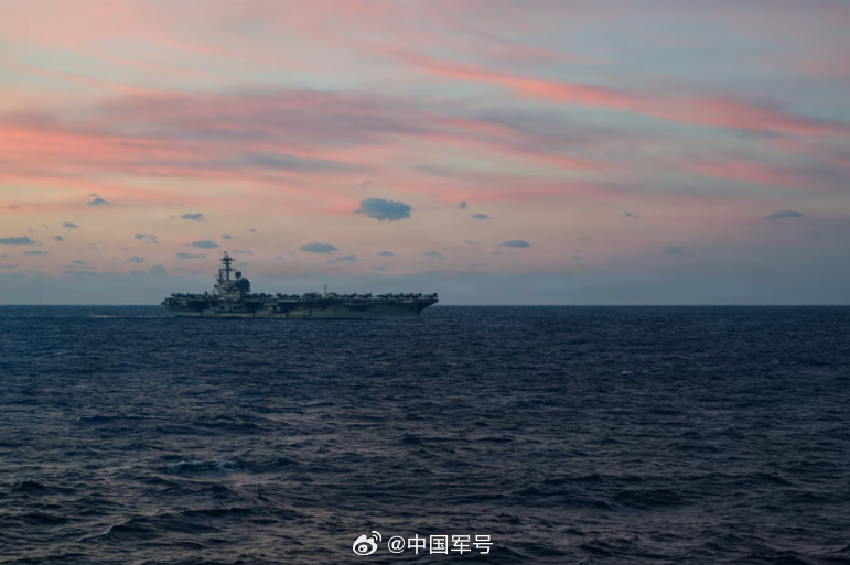 【美军布什号航母正部署至中东地区】总台记者当地时间3月31日获悉，美国尼米兹级航