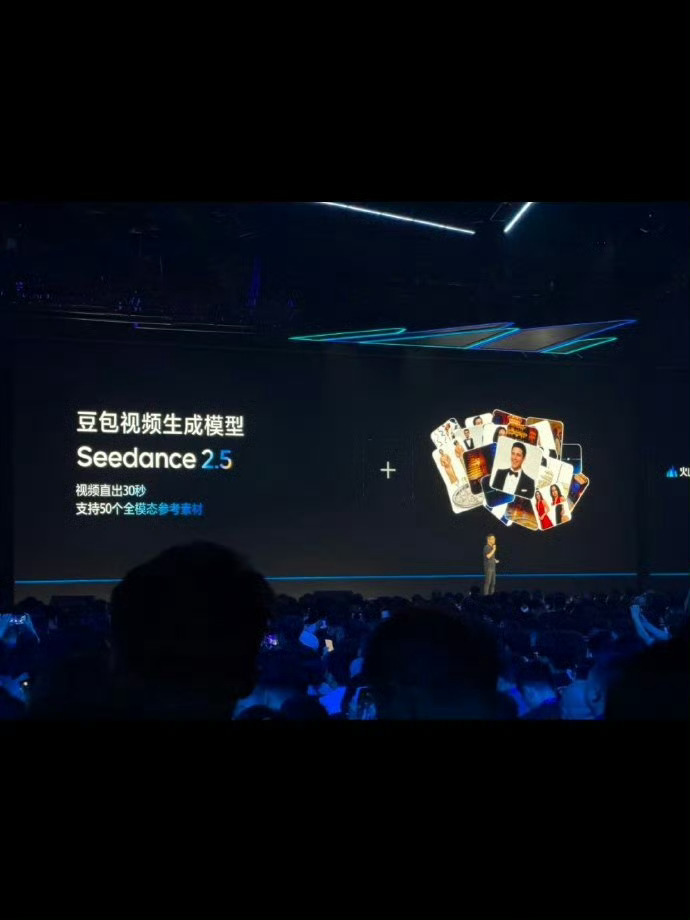 科技佳ZHJ AI视频这赛道也是卷的飞起，去年大家还在发愁怎么保证人物一致性，几