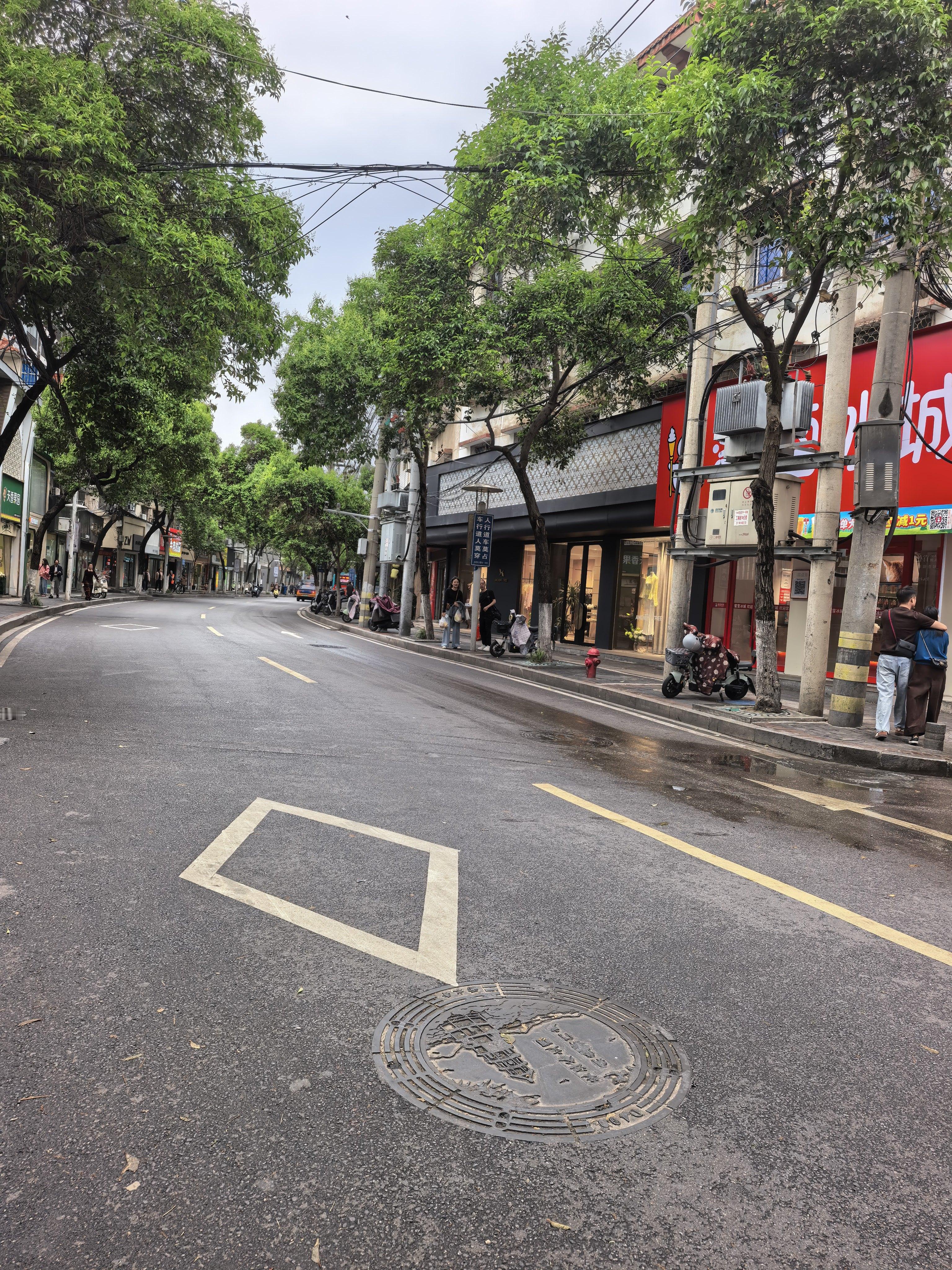 早安！一夜的大雨，冲刷了晦气。往后的日子都应该阳光明媚！