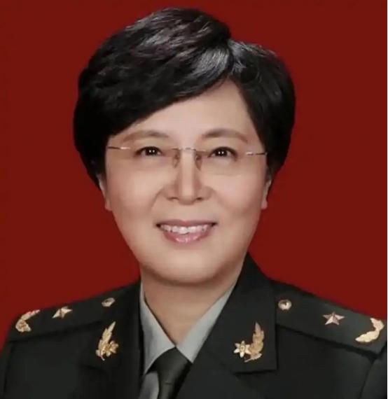 1988年，浙大教授23岁的女儿被保送清华。在旅游途中，她爱上35岁的酒厂工人，