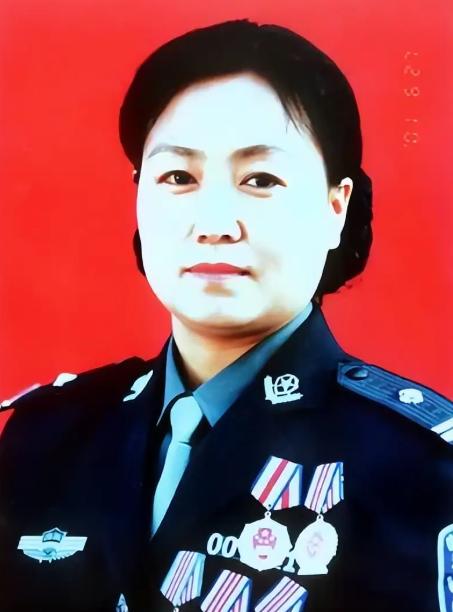 1997到2001年间，登封五年，有26名女性被害，公安局毫无进展，任长霞局长上