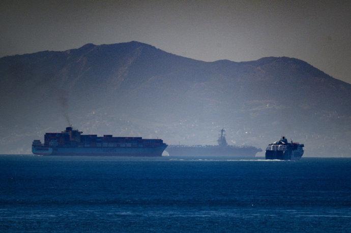 美国“福特号”航母战斗群新的去向，
目前正经过直布罗陀海峡进入地中海，
预计在未