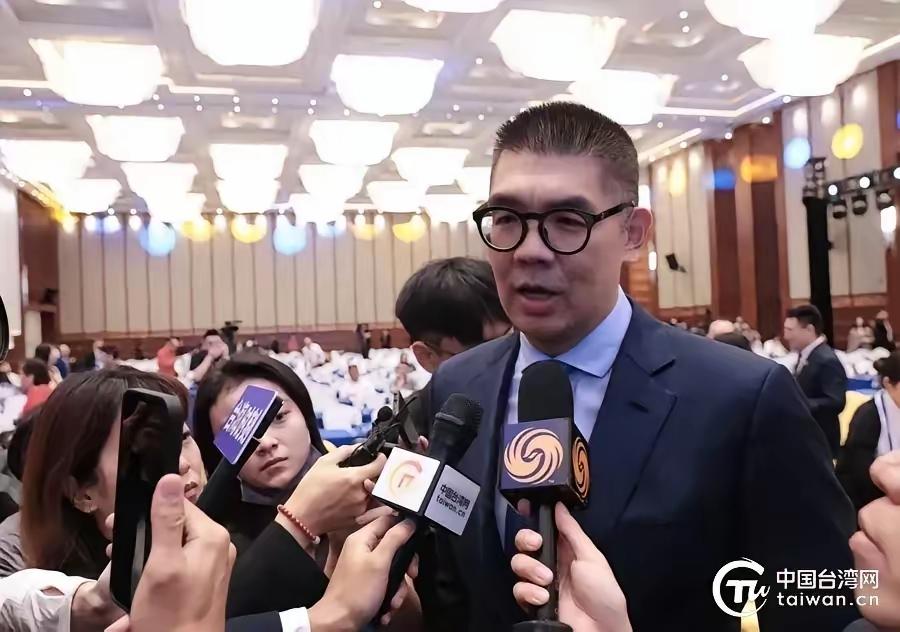 连胜文这回是真敢说，一点面子都不给民进党留。
​​连胜文接受采访时说：大陆推出十