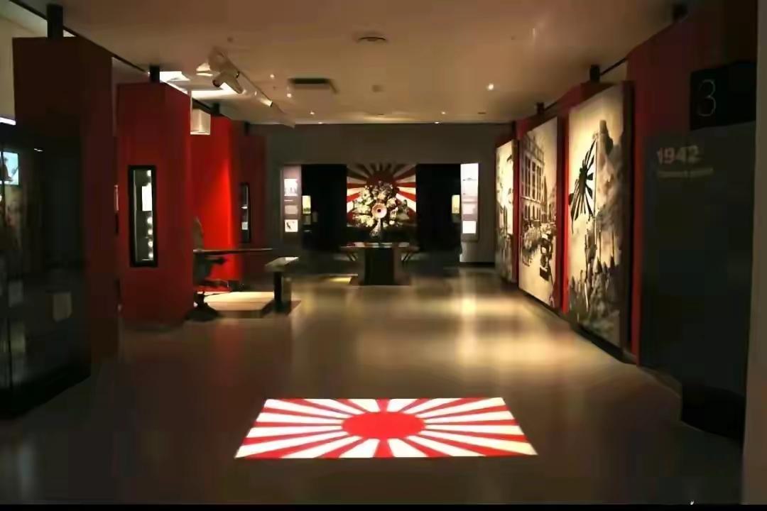 这是被游客誉为世上最霸气的抗战纪念馆，游客入内必须要先踩踏日本军旗，日本抗议也无