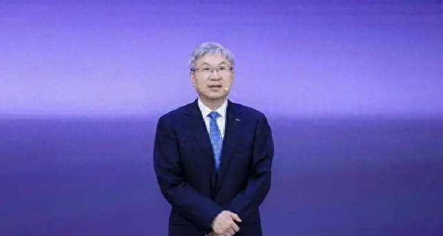 “全固态电池”量产以后，车主可以把液态电池，换成固态的吗？