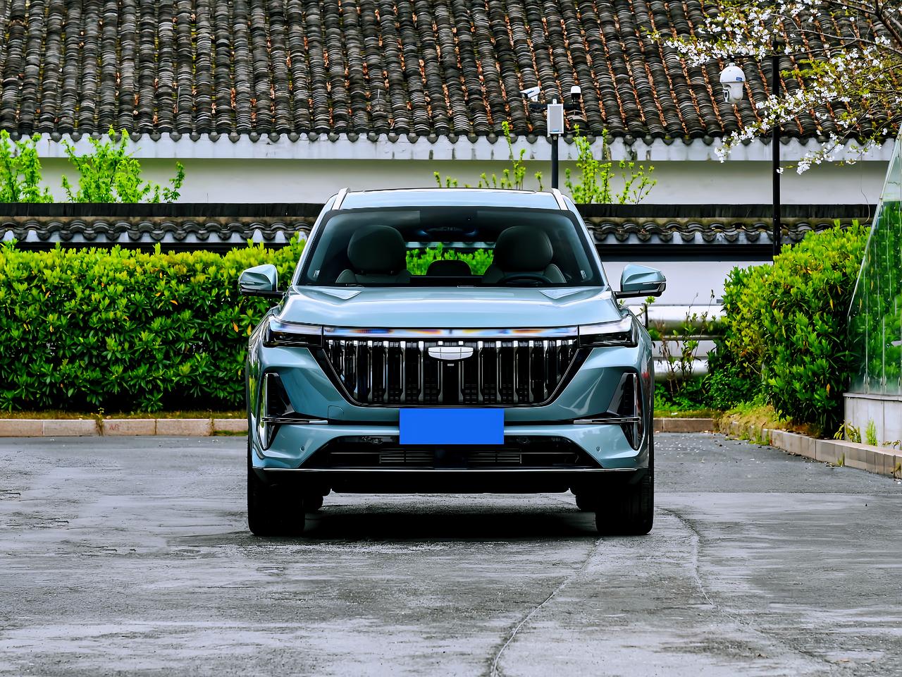 💬如果拿博越L小蓝灯版它和锋兰达、逍客这种合资SUV比较，我反而觉得博越L小蓝