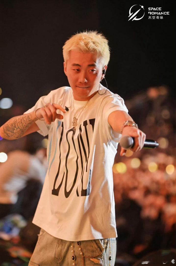 MELO《巅峰对决》居然战败！他直接发文爆了！🔥“解散吧，野狗帮！”说唱巅峰对