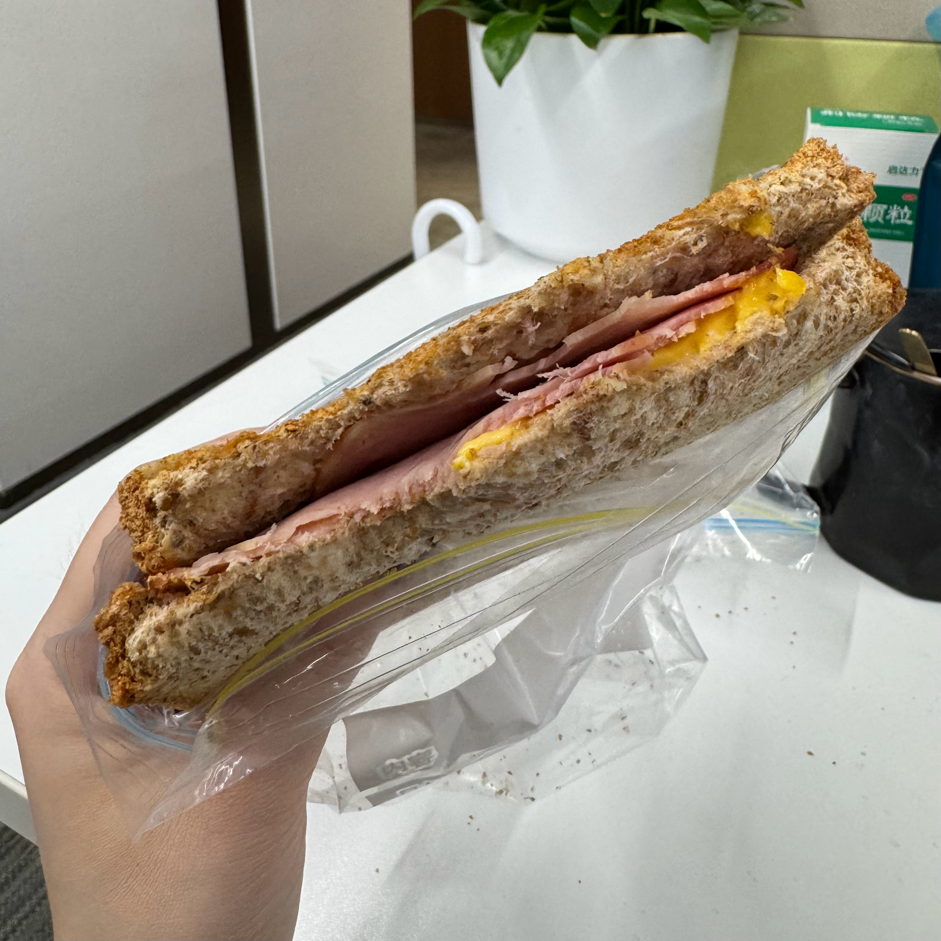 周六上班 搭配 自制干巴三明治🥪（干到喇嗓子 深圳