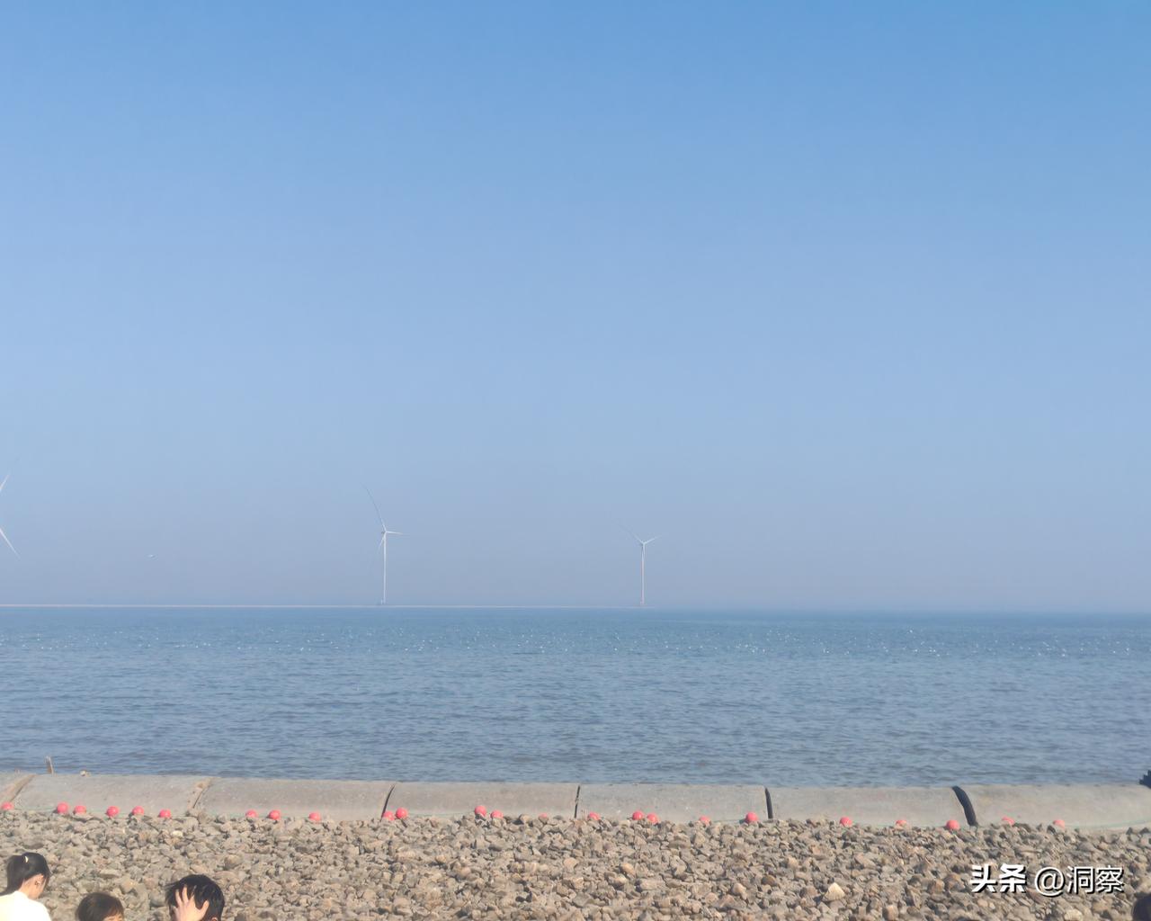 景德镇不止有瓷器，还有很多值得逛的地方。
 
- Day1：上午逛御窑厂遗址，了