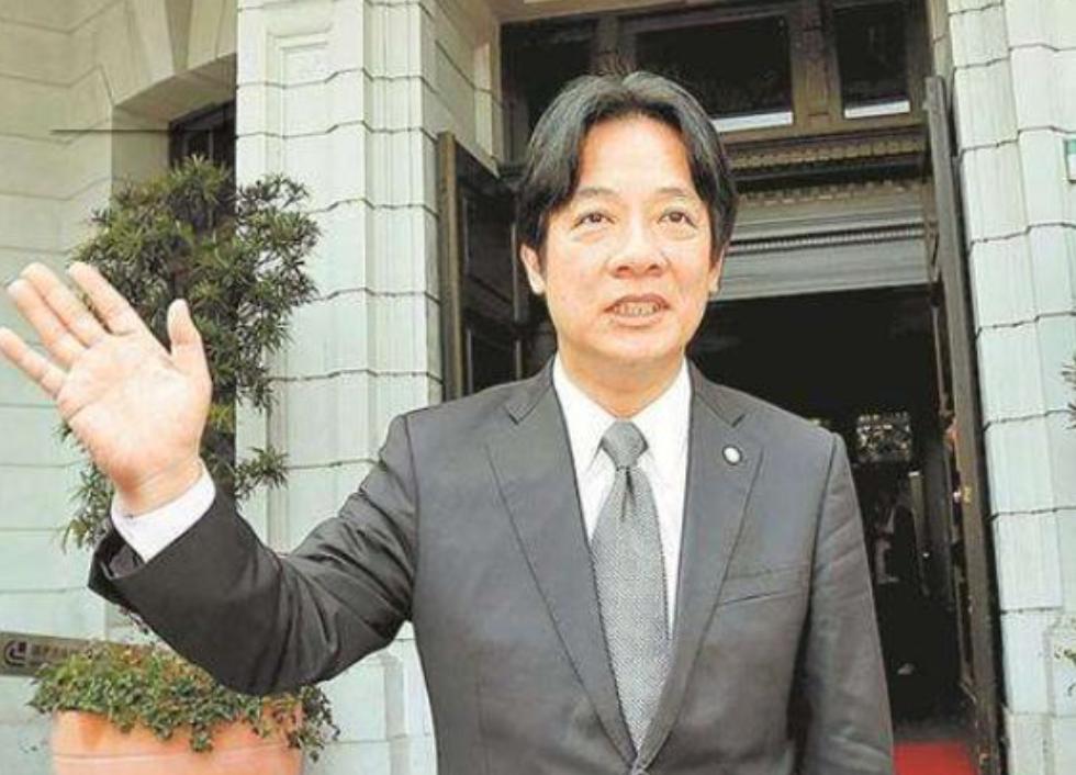 台湾赖岳谦教授被开除了，学者失去教职后选择北上避风头，绿营网络暴力从未停止，这背