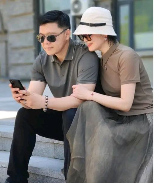 有人说，女人再聪慧、再能干，终究也算不过男人，这是真的吗？
因为男人没有爱，缺乏