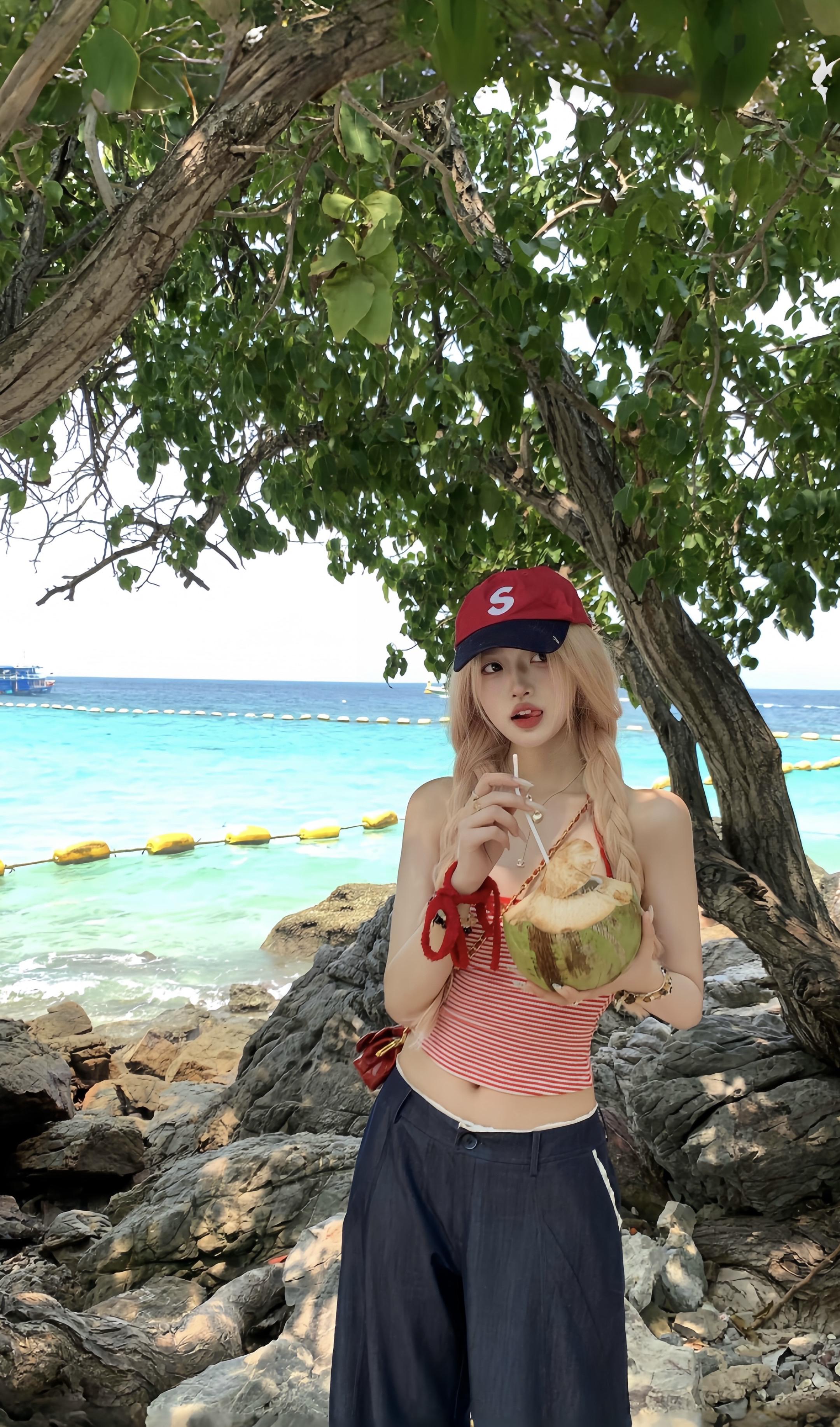 感觉到好炙热 刚好是你经过。