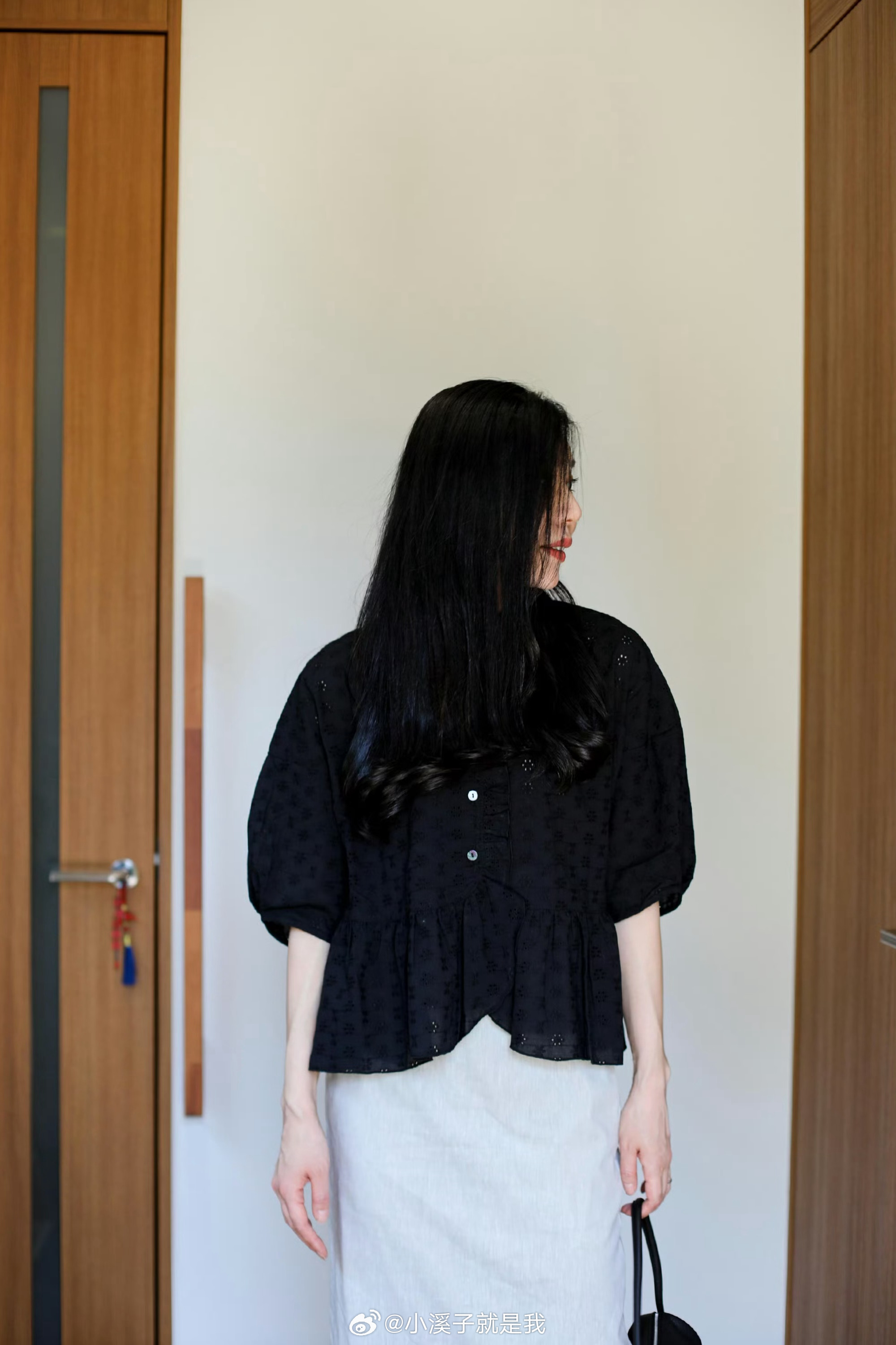 早上到了单位一阵阵恶心反胃，赶紧复盘怕是夏天什么吃坏了。想起来出门前一拍脑瓜子空