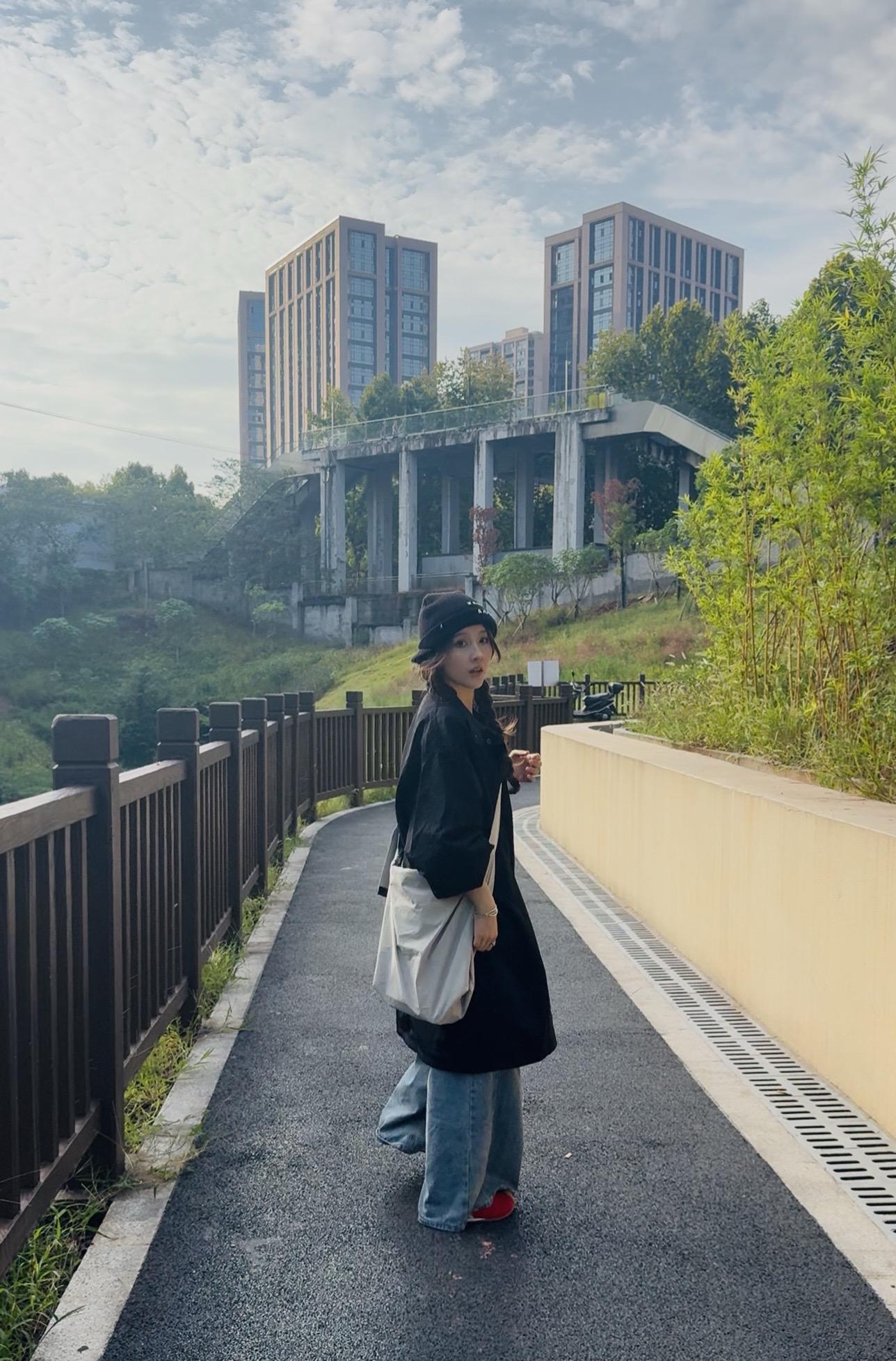 视频里截出来的照片最生动了