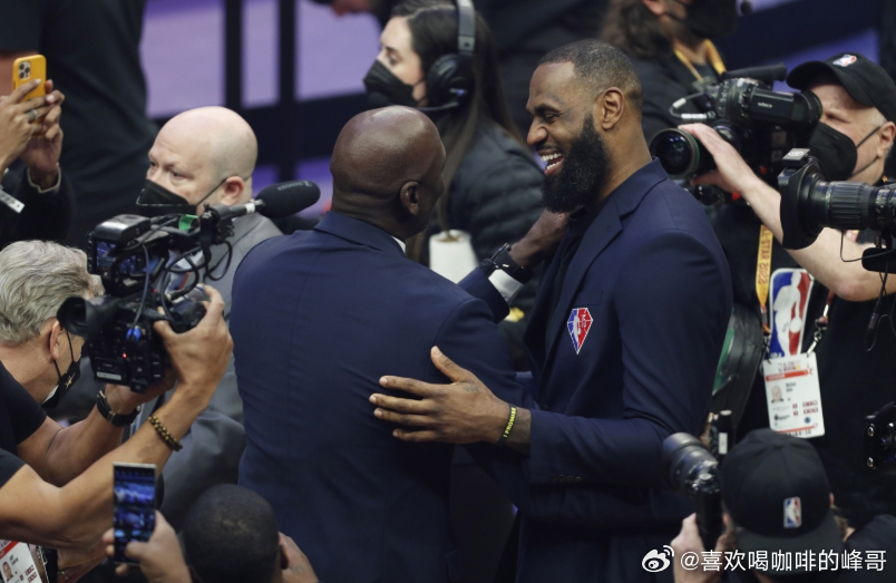 近日NBA名宿拜伦·斯科特和前NBA球员奥尔登·波利尼斯录制了《Byron Sc