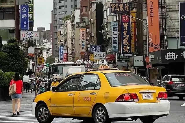 李登辉，最大的恶，就是放了一池子水，准备养绿蛙。陈水扁，最大的恶，就是将绿蛙苗，