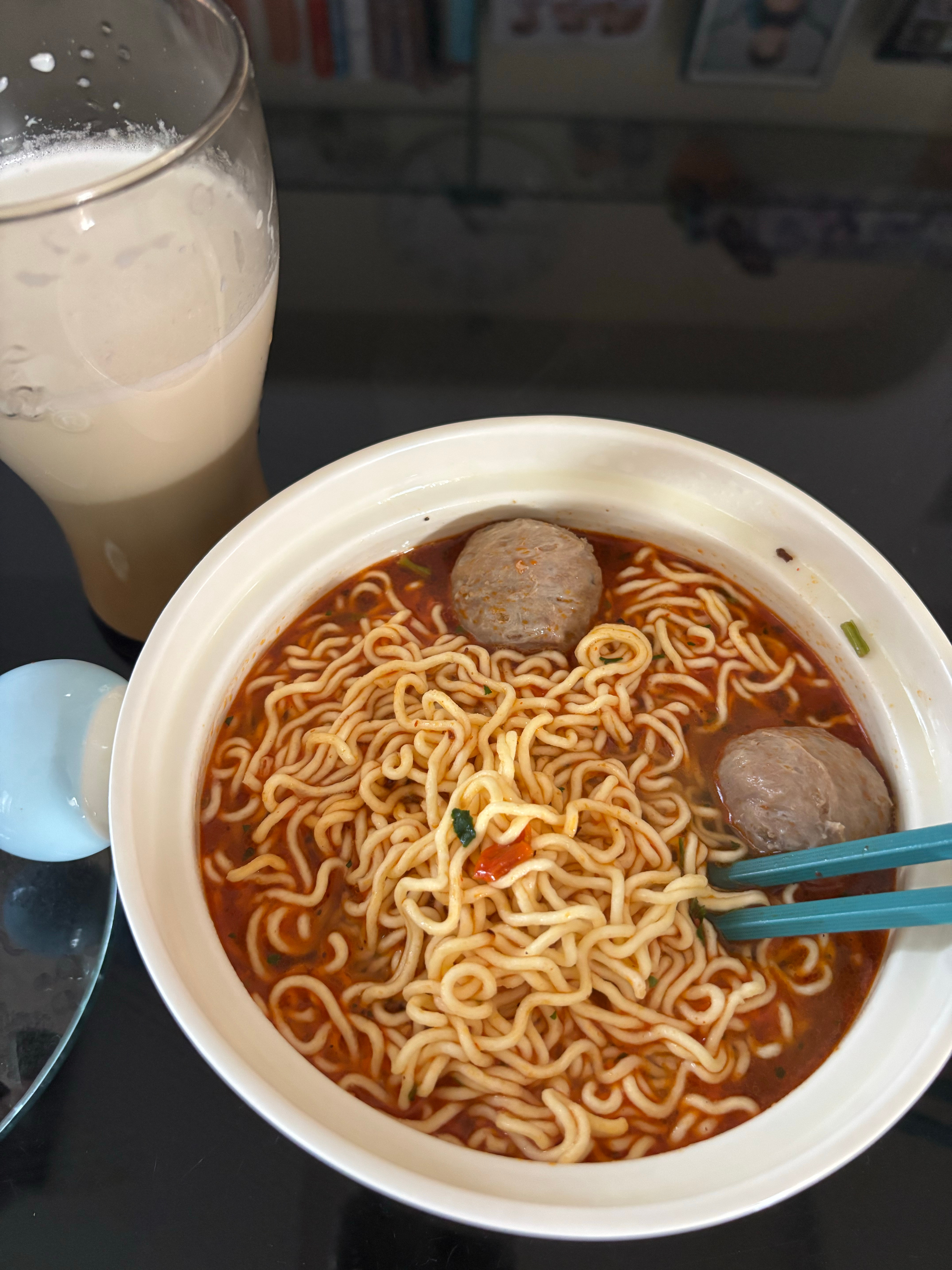 今日妈妈牌泡面🍜应培训班儿子要求起早给他泡面吃